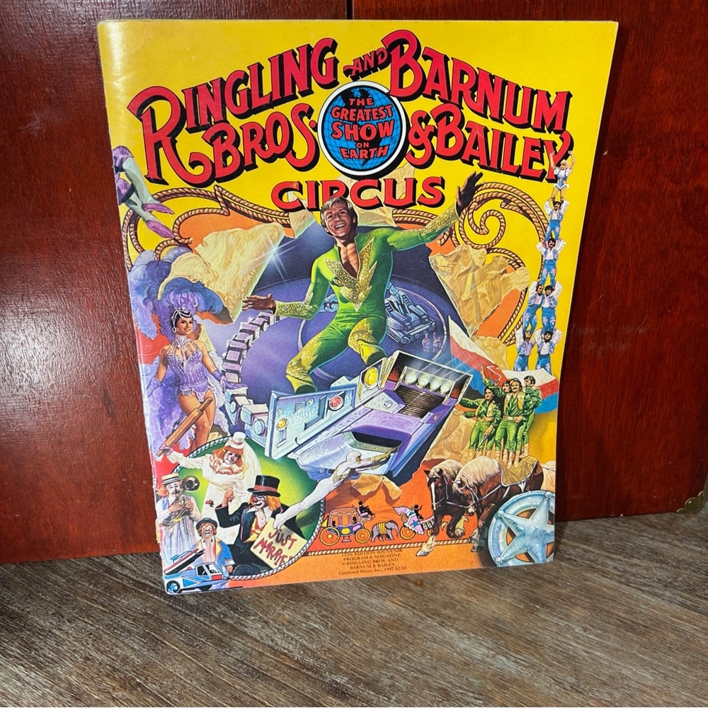 1982 Ringling Bros. And Barnum & Bailey Circus 112th Edition Souvenir Magazine